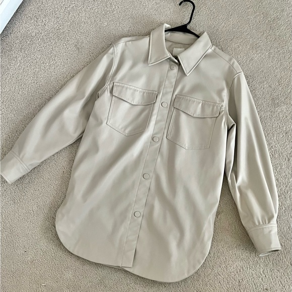 H&M vegan leather shacket - Picture 4 of 5